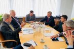 «Вы получили мандат»: Еврокомиссар Хан рассказал подробности о встрече с Зеленским