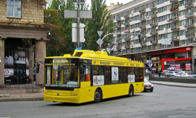 Троллейбусы поедут по-другому: киевлян предупредили об изменениях в работе транспорта