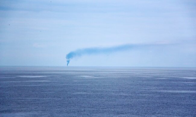 Разбитое судно РФ. Фото: Telegram