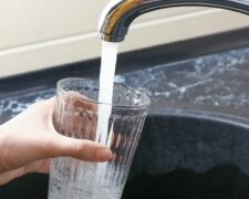 Нет даже в больнице: днепряне просидят весь день без воды, известна причина
