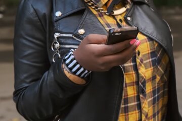 Смартфон. Фото: YouTube