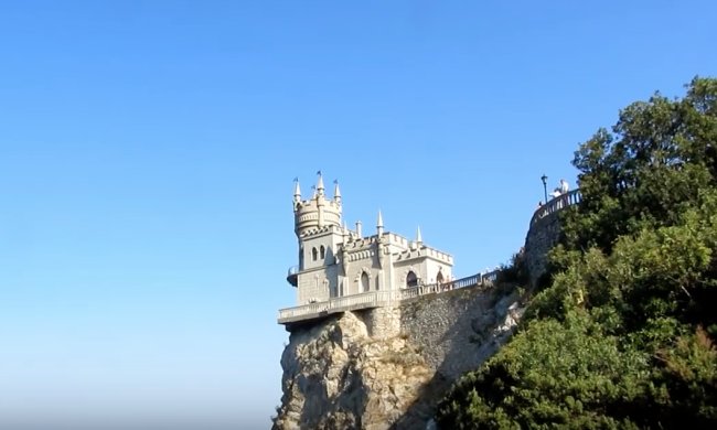 в Крыму резко обвалился уровень жизни. Фото: скриншот Youtube