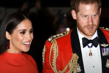 Рождественская открытка Гарри и Меган раскрыла всю правду. Ее описание заставляет задуматься. Что случилось