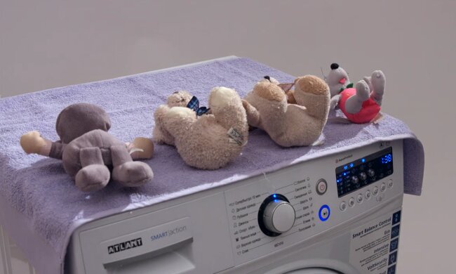 Стирка детских игрушек. Фото: YouTube