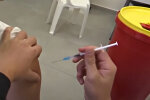 Вакцинация. Фото: скриншот YouTube-видео.