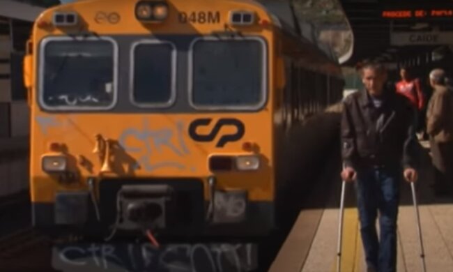 Поезд в Португалии. Фото: скриншот YouTube