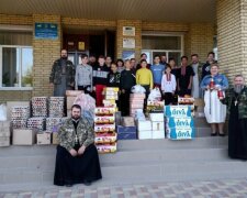 Капелланы УПЦ поздравили военных и жителей прифронтовой зоны с праздником Пасхи