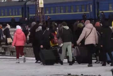 Эвакуация людей. Фото: скриншот YouTube-видео