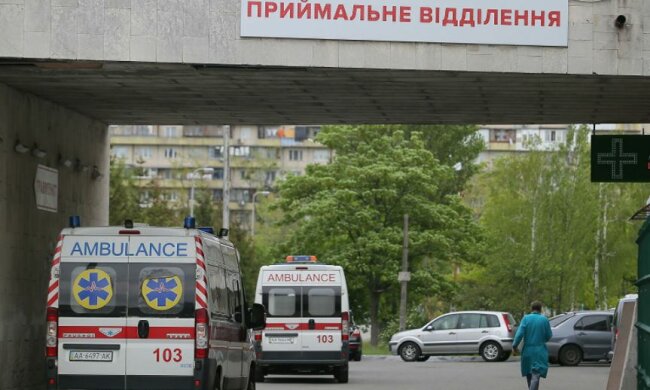 Киев колотит, не спасли даже выходные: "скорые" не утихают