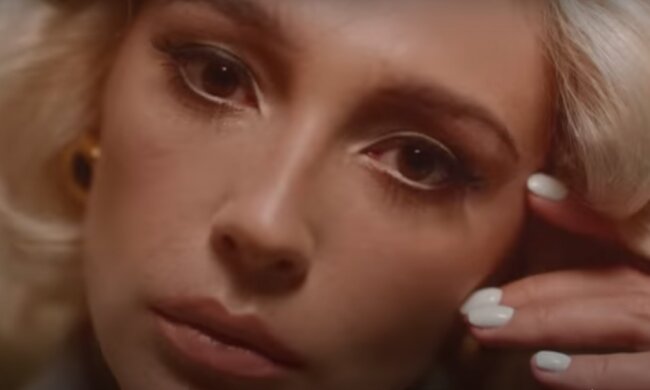 Настя Ивлеева. Фото: скриншот YouTube