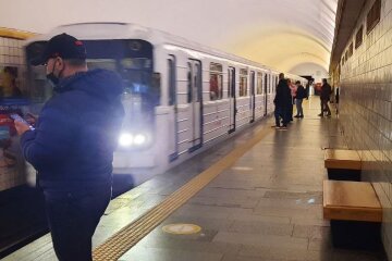 Станция метро в Киеве. Фото: Стена