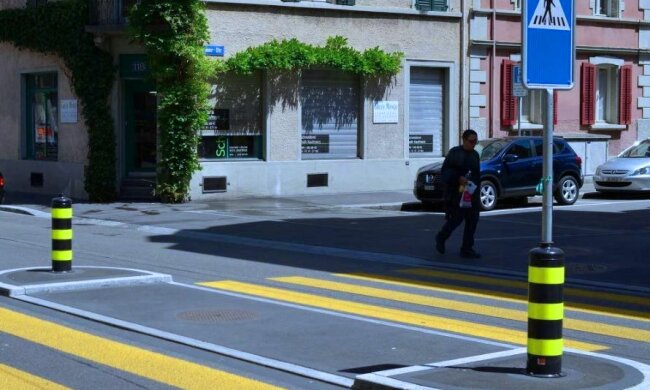 В Украине вводятся новые стандарты безопасности дорожного движения. Фото: скриншот YouTube