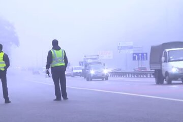 Патрульна поліція на дорозі. Фото: скріншот YouTube-відео