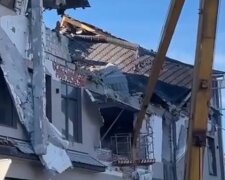 У Херсоні точковим ракетним ударом знищено готель, де жили окупанти