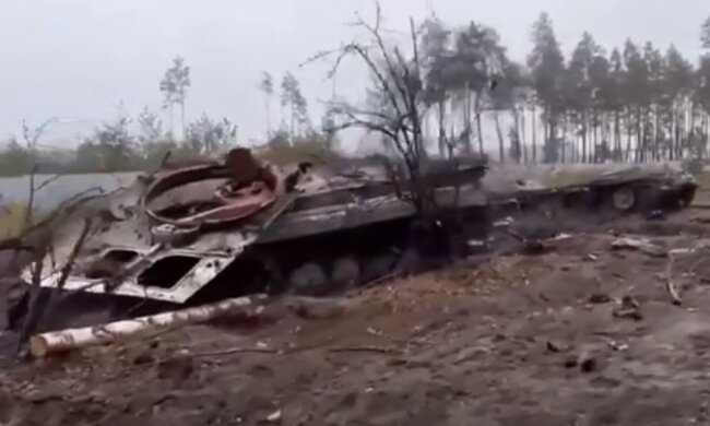 Російська розбита техніка. Фото: скріншот YouTube-відео