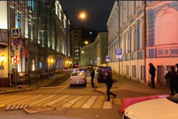 Неизвестный стрелял в центре Москвы, фото: Газета.Ру