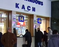"Укрзализныця" повысила стоимость пассажирских перевозок на 2%. Фото: YouTube