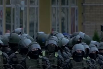 Правоохранители. Фото: скриншот Youtube-видео