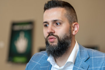 Максим Нефедов