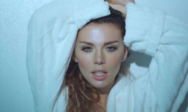 Анна Седокова. Фото: скриншот YouTube