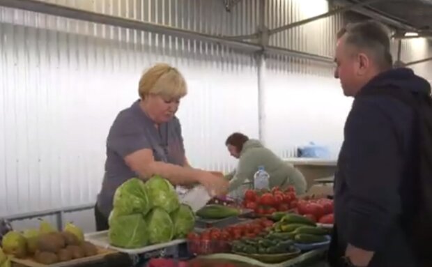 Овочі на ринку. Фото: скріншот YouTube-відео