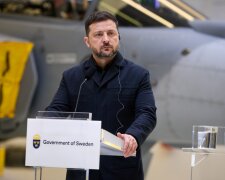 Володимир Зеленський з прем'єр-міністром Швеції під час спільної заяви