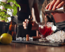 Холодные напитки в жару: рецепты популярных коктейлей