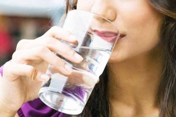 5 причин, чтобы пить много воды: специалисты рассказали для чего это нужно