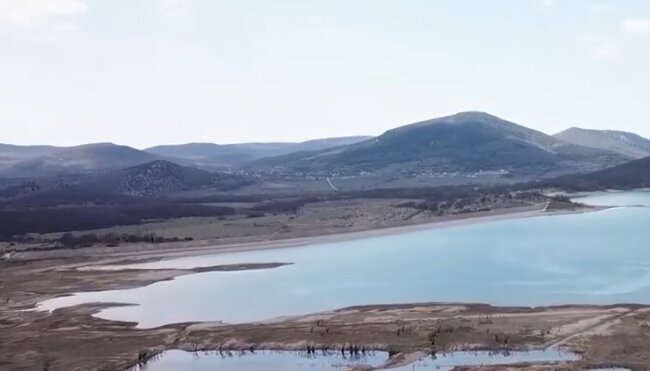 Чернореченское водохранилище в мае. Фото: youtube