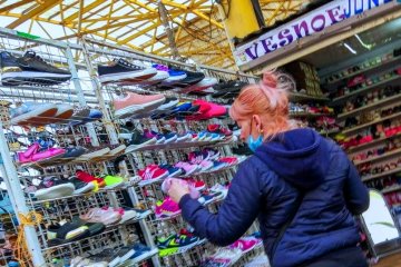 Покупка обуви. Фото: Культурометр Одессы