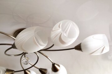 Люстра. Фото: Youtube