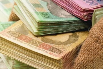 Зарплаты министров. Фото: скриншот Youtube-видео