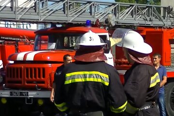 Украинцам рассказали, как действовать, если дрон попал в дом. Фото: ГСЧС