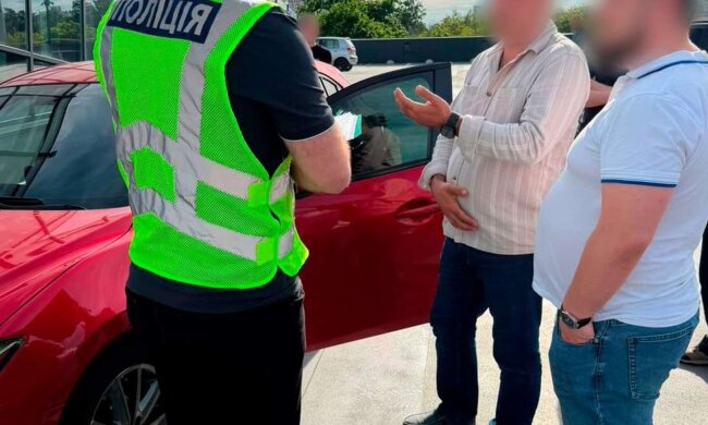 Поліція затримала адвоката, який вимагав $25 000 за оформлення інвалідності