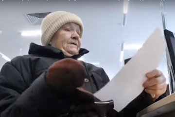 Украинцы начали получать огромные платежки. Фото: скрин youtube