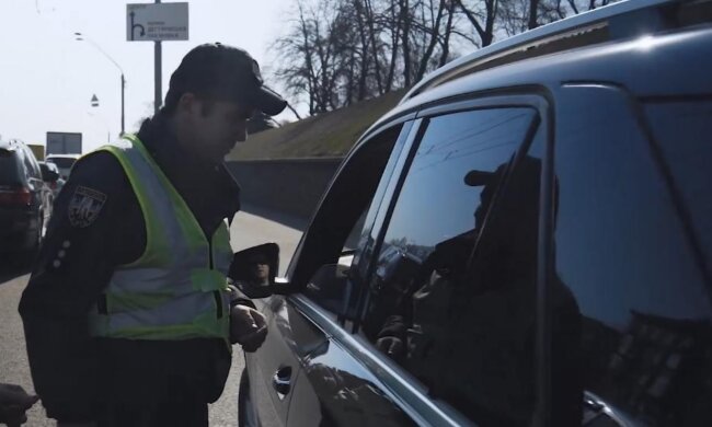 Полицейский. Фото: скриншот YouTube-видео