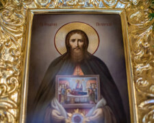 В Киево-Печерской лавре верующие УПЦ празднуют день памяти преподобного Феодосия Печерского