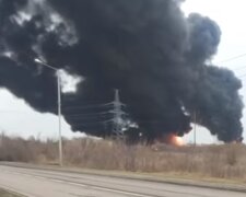 Пожежа на нафтобазі рф. Фото: скріншот YouTube-відео