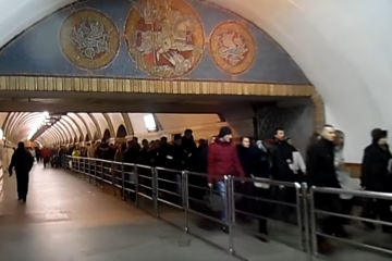 У Києві частково не працює метро - новий графік руху поїздів, тролейбусів та автобусів