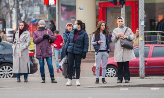 Китайский вирус свободно гуляет по улицам Киева: одевайте маски, статистика зашкаливает