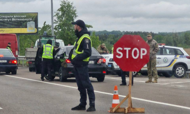 С сегодняшнего дня: полиция будет везде - по Украине введено срочное усиление