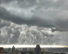 Будет лить почти сутки: погода не уступает, чего ждать 29 мая в Киеве