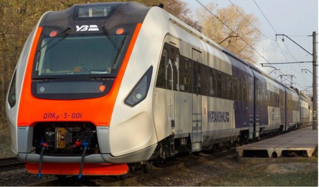 Экспресс-поезд не довез пассажиров до Борисполя, фото -  КВСЗ