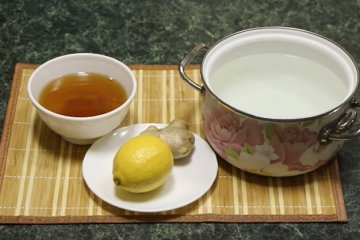 Имбирь и лимоны не лечат COVID-19. Фото: скриншот YouTube