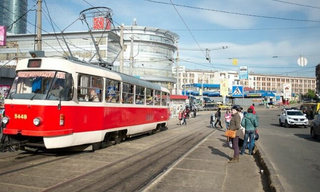 В Киеве остановится общественный транспорт: как попасть на последний рейс, подробности