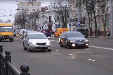 Автомобили. Фото: скриншот YouTube-видео