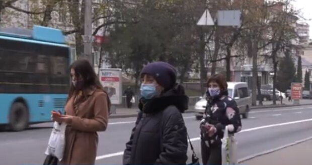 Теперь за неправильное ношение маски в метро - штраф. Фото: скриншот Youtube-видео