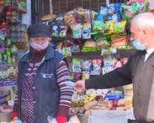 На Житомирщине возобновляют работу рынков. Фото: скрин youtube
