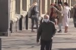 Украинцы на карантине из-за коронавируса. Фото: скриншот YouTube