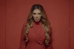 Анна Седокова. Кадр из клипа "Пираньи"